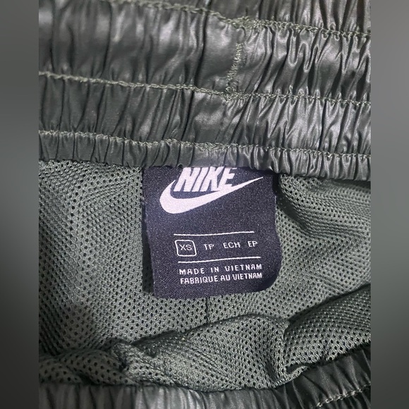 Nike Nylon Cargo Joggers - Picture 6 of 6